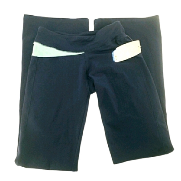 Alo Cool Fit NWT Womens Size M Stretch Fix Flare Leg Yoga Pants - Picture 2 of 8